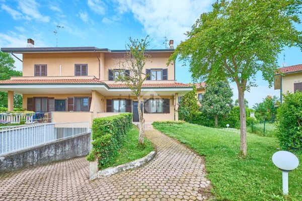 appartamento in vendita a Zelo Buon Persico