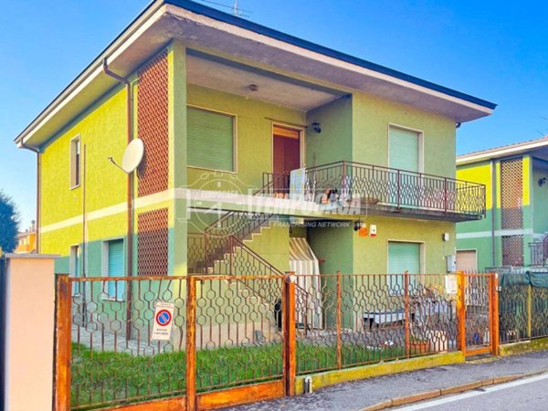 appartamento in vendita a Zelo Buon Persico