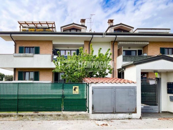 appartamento in vendita a Zelo Buon Persico in zona Mignete