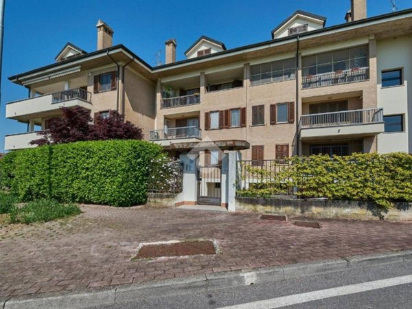 appartamento in vendita a Zelo Buon Persico in zona Mignete