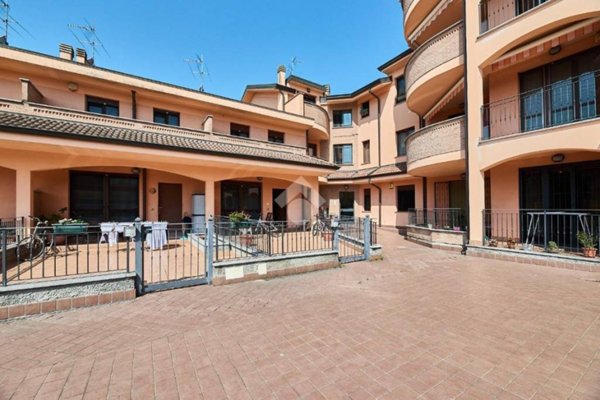 casa indipendente in vendita a Zelo Buon Persico
