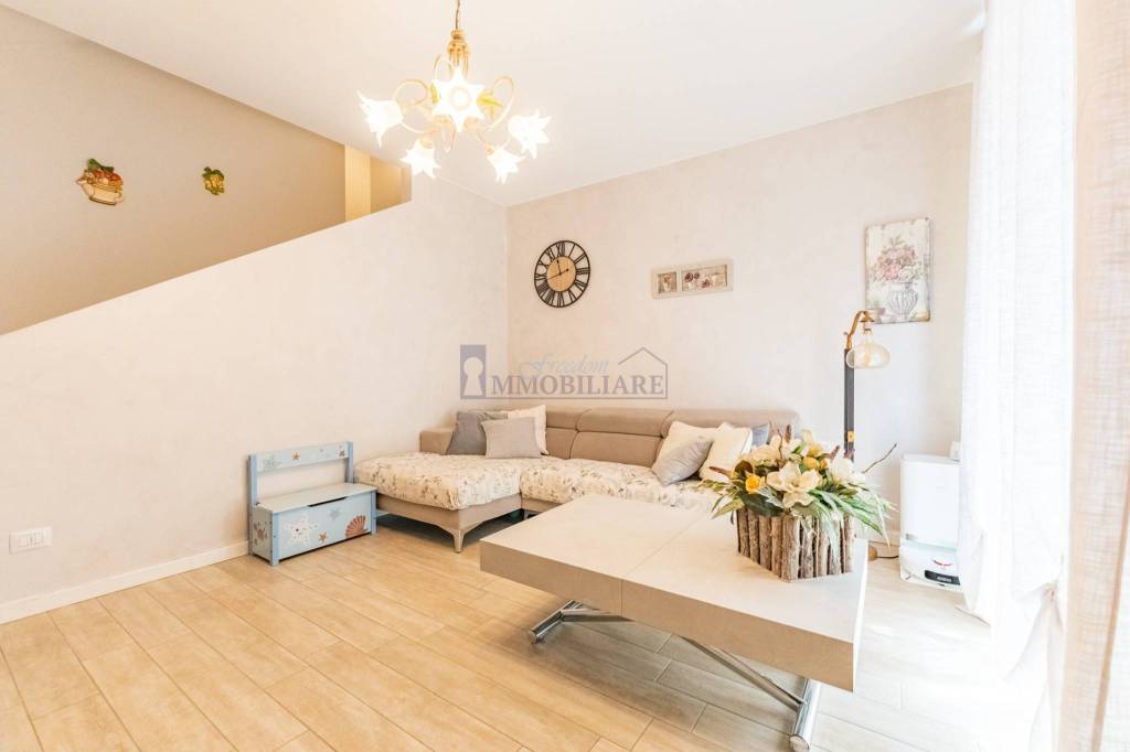 casa indipendente in vendita a Zelo Buon Persico