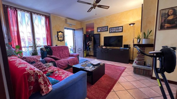 casa indipendente in vendita a Zelo Buon Persico
