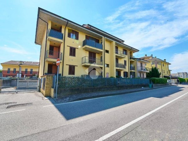 appartamento in vendita a Zelo Buon Persico