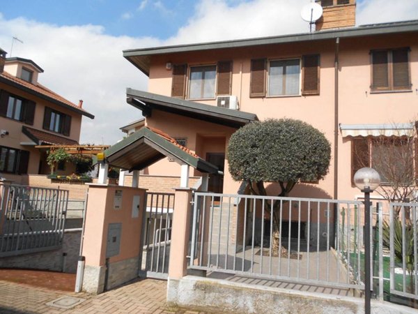 casa indipendente in vendita a Zelo Buon Persico