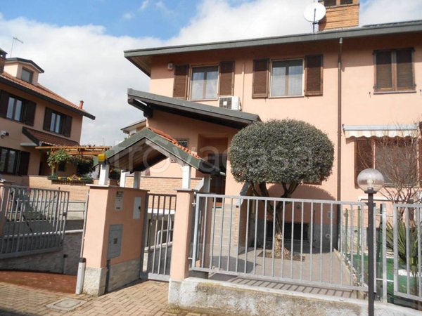 casa indipendente in vendita a Zelo Buon Persico