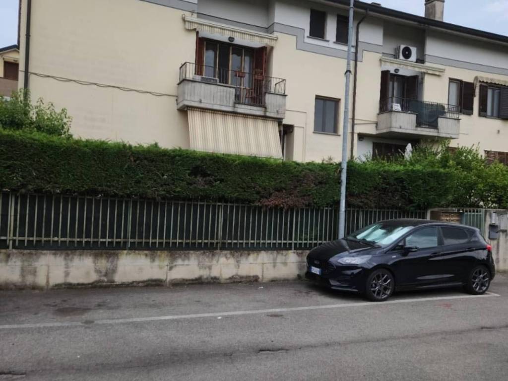 appartamento in vendita a Zelo Buon Persico