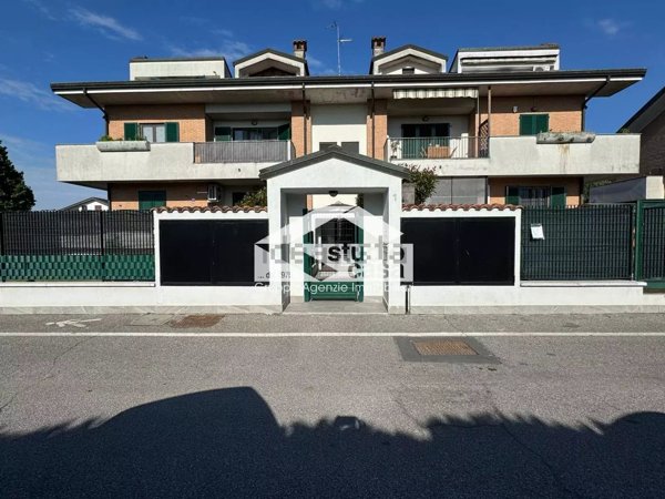 appartamento in vendita a Zelo Buon Persico