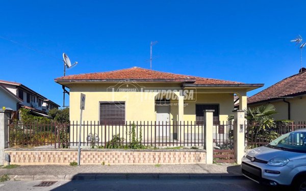 casa indipendente in vendita a Zelo Buon Persico