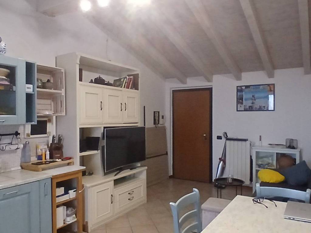 appartamento in vendita a Zelo Buon Persico