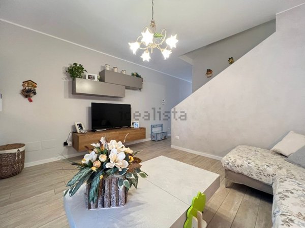 casa indipendente in vendita a Zelo Buon Persico