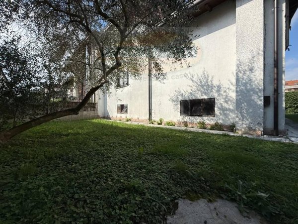 casa indipendente in vendita a Zelo Buon Persico