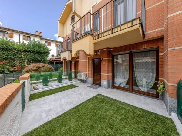 casa indipendente in vendita a Zelo Buon Persico