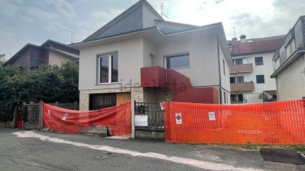 casa indipendente in vendita a Zelo Buon Persico