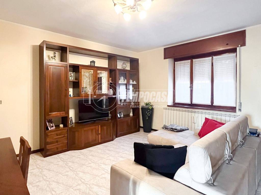 casa indipendente in vendita a Zelo Buon Persico in zona Mignete