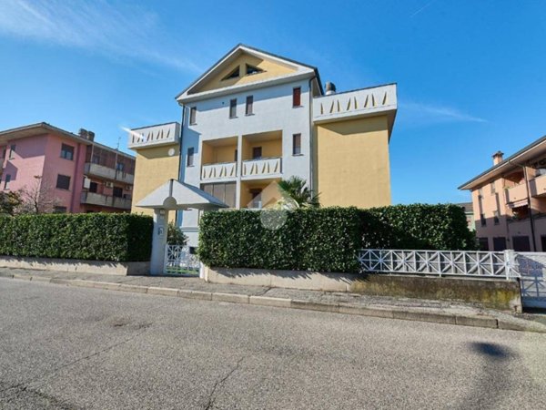 appartamento in vendita a Zelo Buon Persico