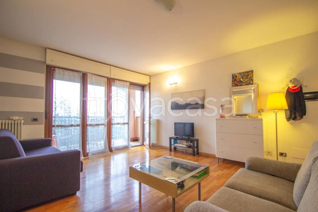 appartamento in vendita a Zelo Buon Persico