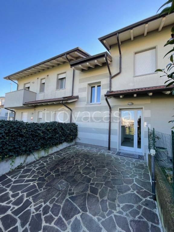 appartamento in vendita a Zelo Buon Persico