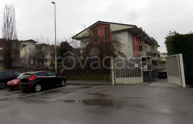 appartamento in vendita a Zelo Buon Persico