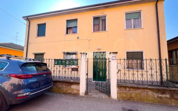 appartamento in vendita a Zelo Buon Persico