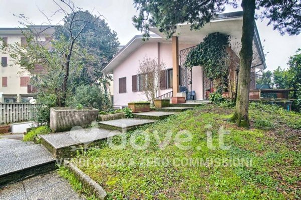 casa indipendente in vendita a Zelo Buon Persico