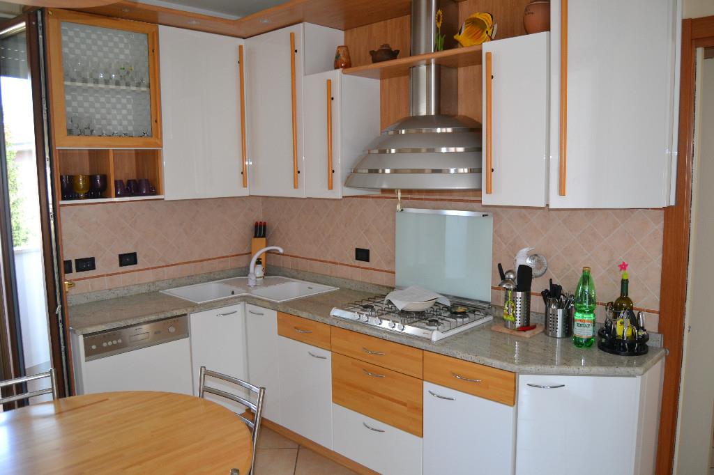 appartamento in vendita a Zelo Buon Persico