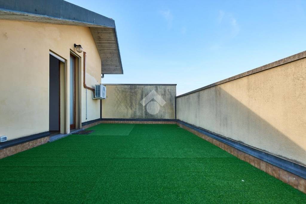 appartamento in vendita a Zelo Buon Persico