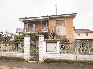 appartamento in vendita a Zelo Buon Persico