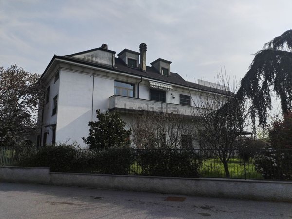 appartamento in vendita a Zelo Buon Persico