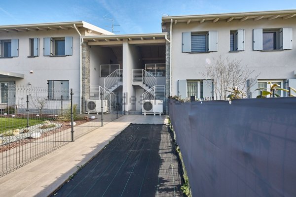 casa indipendente in vendita a Zelo Buon Persico