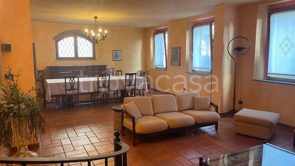 casa indipendente in vendita a Zelo Buon Persico in zona Muzzano