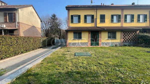 casa indipendente in vendita a Zelo Buon Persico