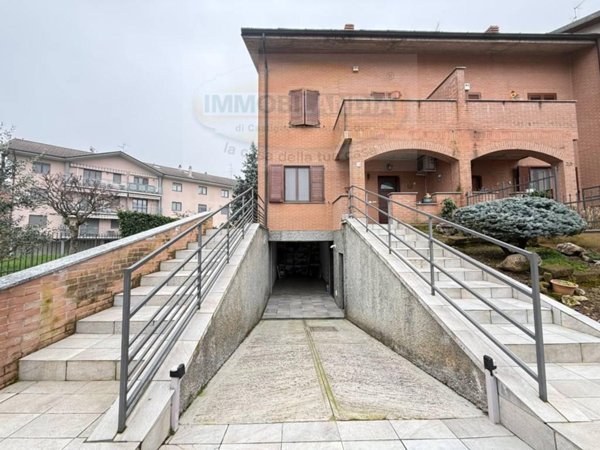 casa indipendente in vendita a Zelo Buon Persico