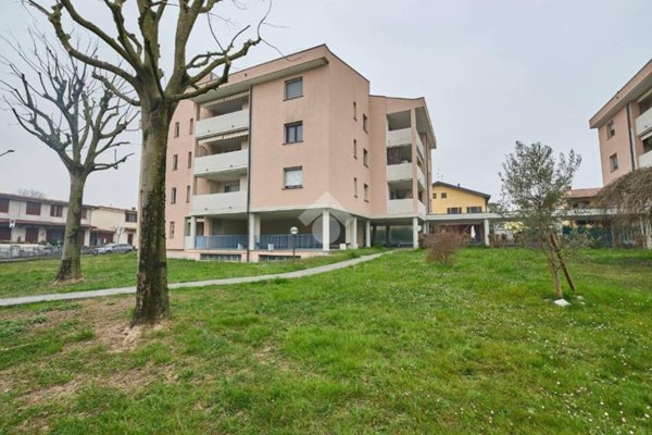 appartamento in vendita a Zelo Buon Persico