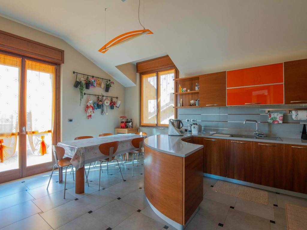 appartamento in vendita a Zelo Buon Persico