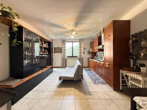 appartamento in vendita a Zelo Buon Persico in zona Mignete