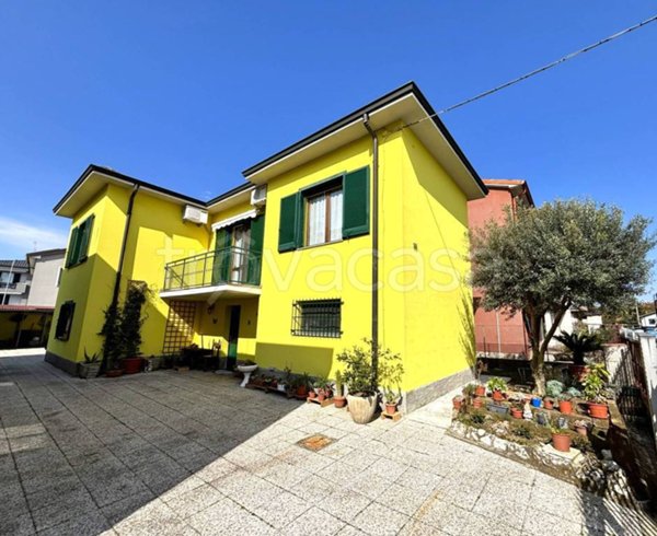 casa indipendente in vendita a Zelo Buon Persico