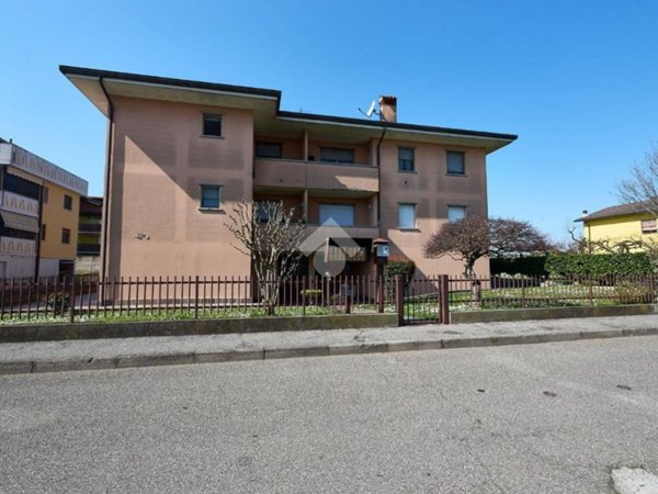 appartamento in vendita a Zelo Buon Persico