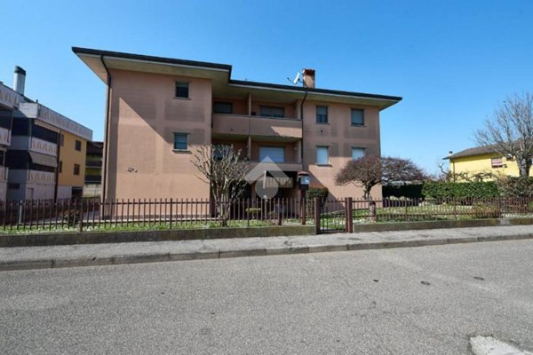 appartamento in vendita a Zelo Buon Persico