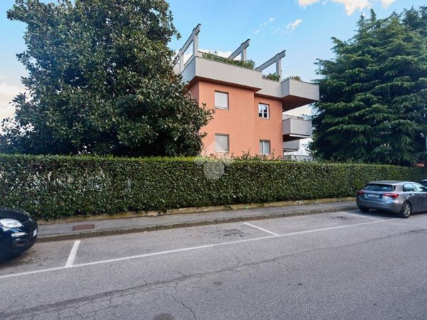 appartamento in vendita a Zelo Buon Persico