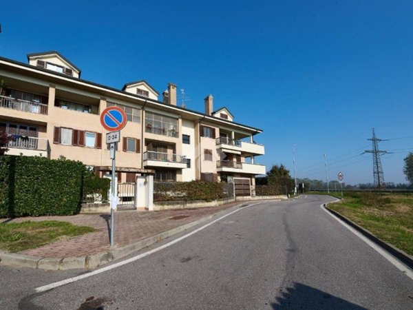 appartamento in vendita a Zelo Buon Persico in zona Mignete