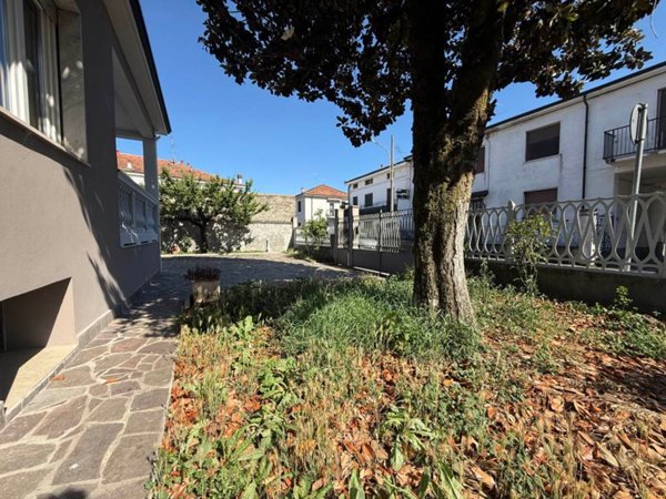 casa indipendente in vendita a Zelo Buon Persico