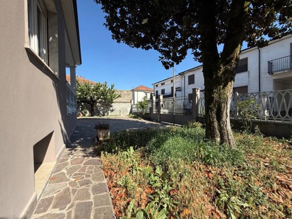 casa indipendente in vendita a Zelo Buon Persico