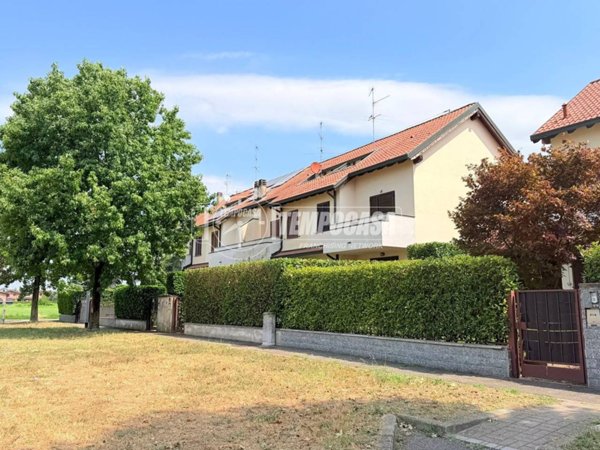 casa indipendente in vendita a Zelo Buon Persico