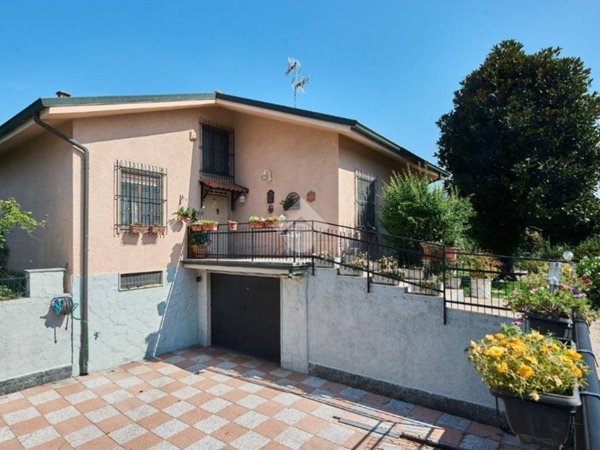casa indipendente in vendita a Zelo Buon Persico