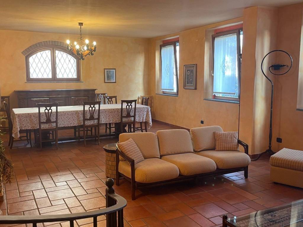 casa indipendente in vendita a Zelo Buon Persico