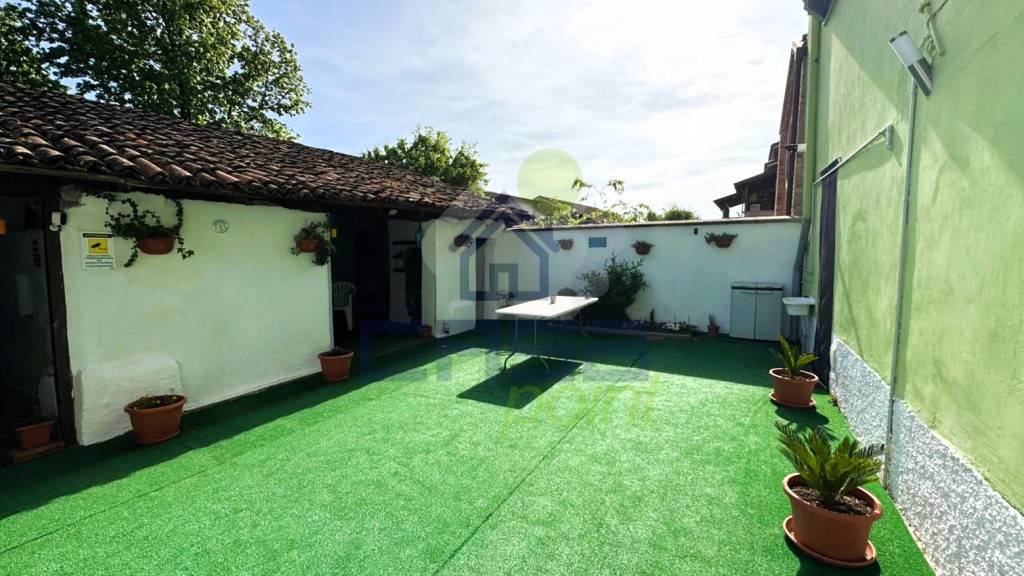 casa indipendente in vendita a Castelgerundo in zona Cavacurta