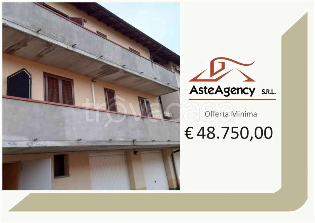 appartamento in vendita a Castelgerundo in zona Camairago