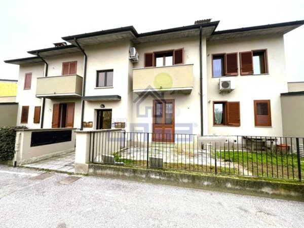 appartamento in vendita a Castelgerundo in zona Camairago