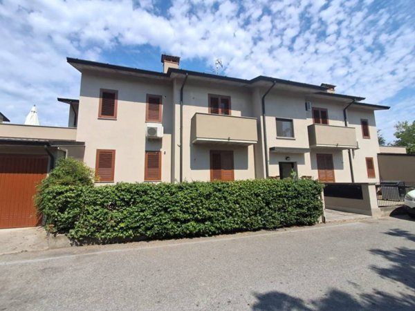 appartamento in vendita a Castelgerundo in zona Camairago